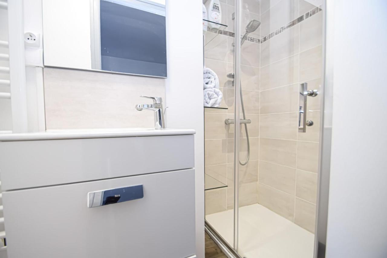 Grand studio au coeur de Dinard à 1min du marché et 6min plage de l'Écluse Apartamento Exterior foto